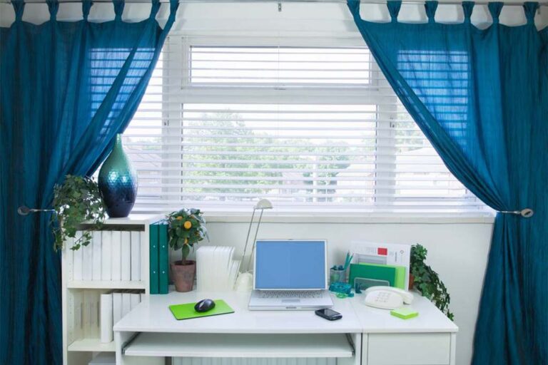 What Should be the Features of Office Curtains for Windows?